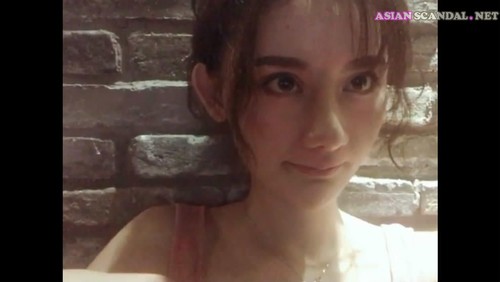 hermosa asiático webcam 01