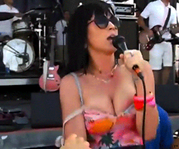 Katy Perry big boobs bouncing.gif