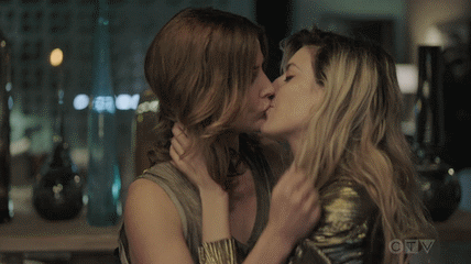 Cobie Smulders & Ioanna Gika - Stumptown S01 E06  (2).gif