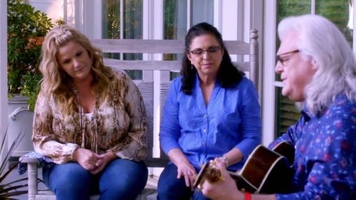 Trishas Southern Kitchen S15E06 Southern Comfort with Ricky Skaggs WEBRip x264 CAFFEiNE
