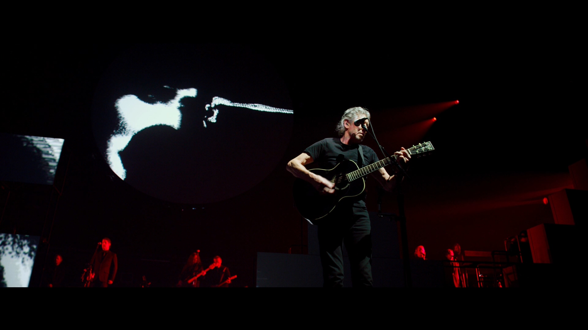 ROGER_WATERS_THE_WALL_20200322_175711.939.jpg