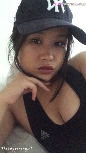 Singaporean-girl-Jaslyn-Ng-nude