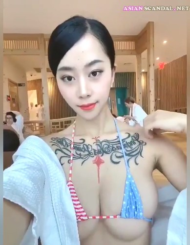 Teacher Gao Zhang’s plump breasts