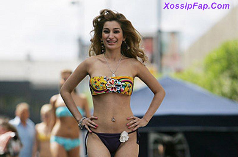 negarkhantopless1_800x528.jpg