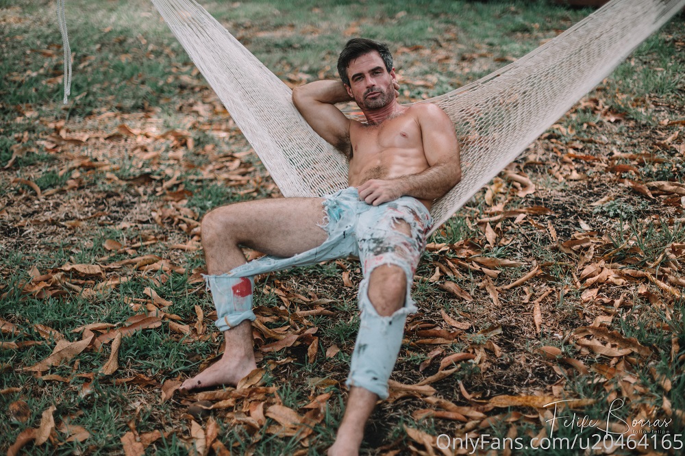 catlintheanimal_-_SuperNudes_BTS_love_these_pants_butt_fuck_em._Just_me_and_my_hammock_.jpg