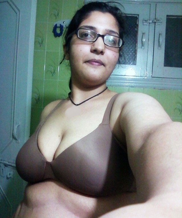 Selfshot_of_Sexy_Indian_Girls_(37).jpg