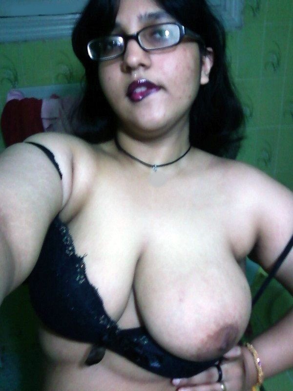 Selfshot_of_Sexy_Indian_Girls_(38).jpg