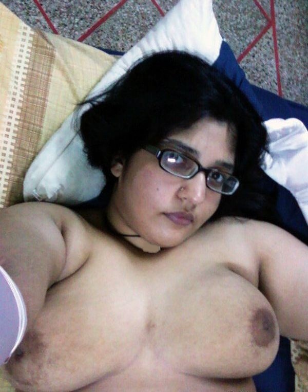 Selfshot_of_Sexy_Indian_Girls_(43).jpg