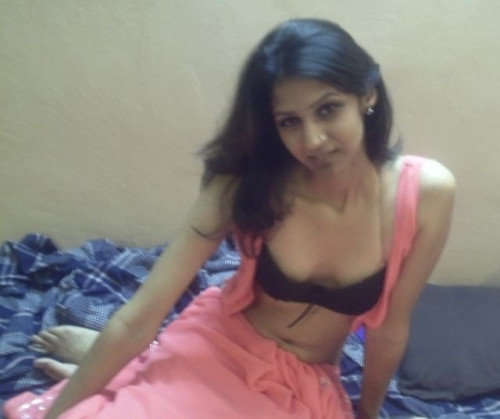 busty-indian-girlfriend-029.jpg