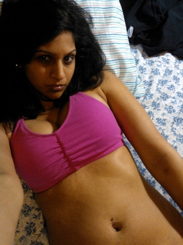 busty-indian-girlfriend-022.jpg