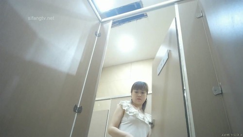 中國女士在廁所 #46